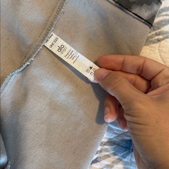 ALO TOTE - Picture 5 of 5